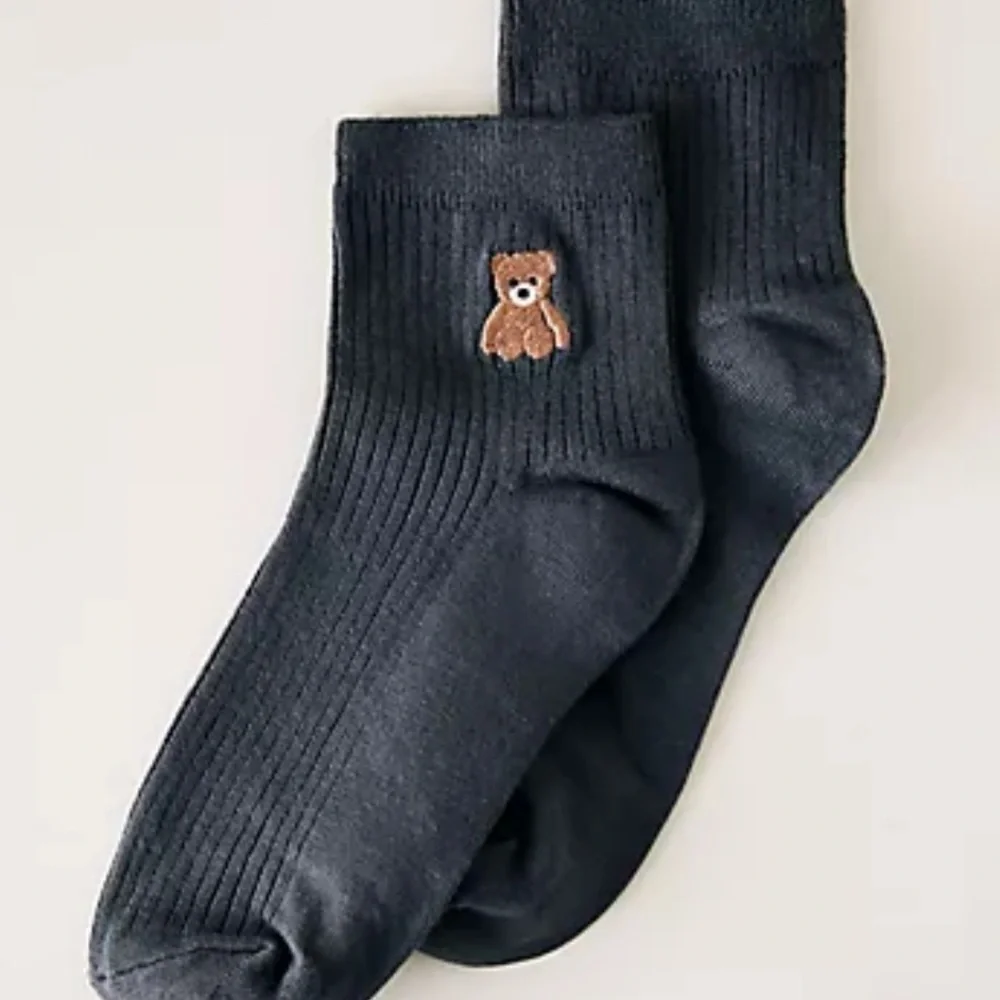 Anthropologie Women’s 2 Pack NWT Novelty SOCKS Bow and Bear